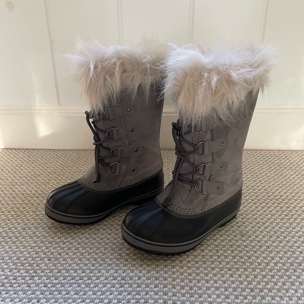 Sorel Youth Joan of Arctic boot - size 3